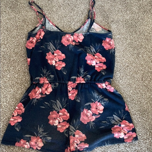 Floral romper - Picture 3 of 3